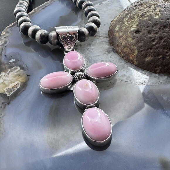 Native American Sterling Silver 5 Oval Pink Conch Cross Pendant For Women - Picture 4 of 10